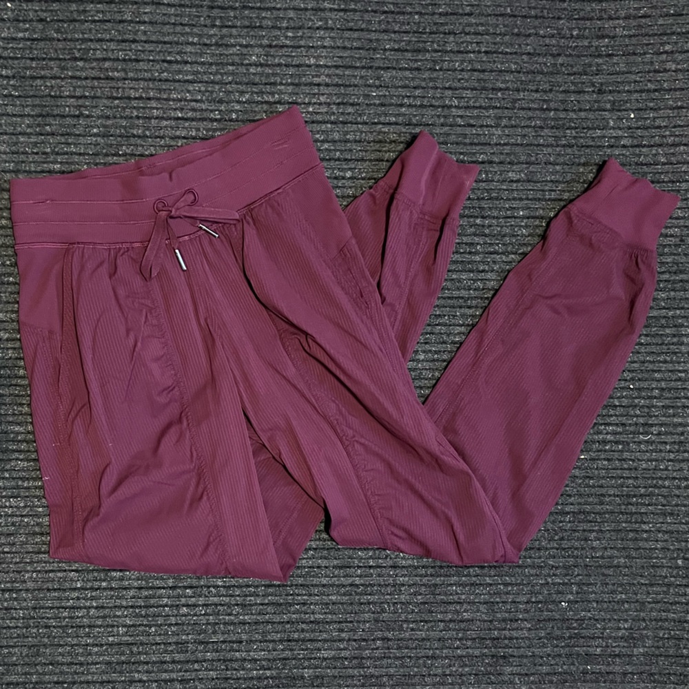 lululemon athletica Joggers Maroon